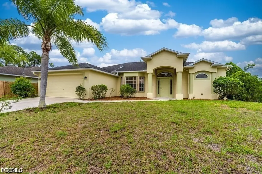 2519 9th Street W Lehigh Acres FL 33971