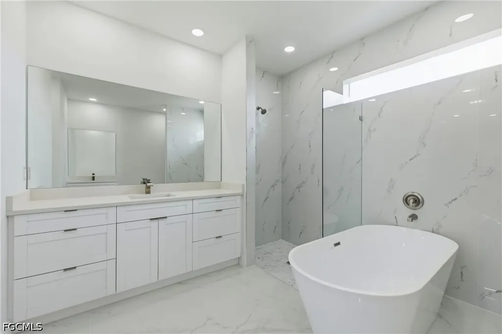 337 NE 13th Street Cape Coral FL 33909