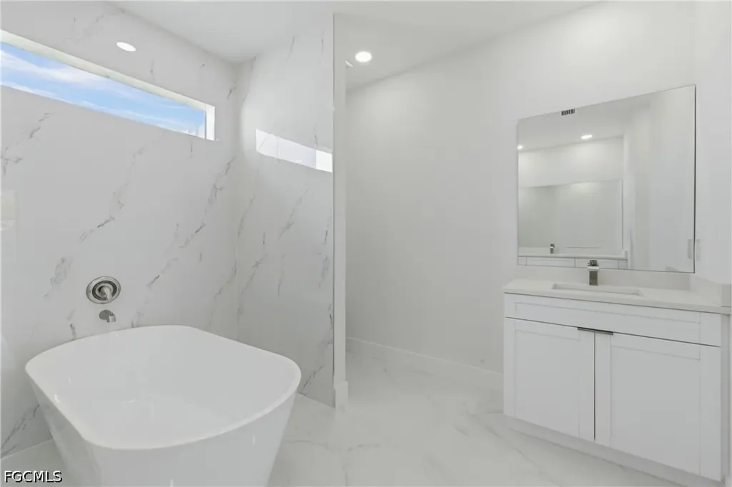 337 NE 13th Street Cape Coral FL 33909
