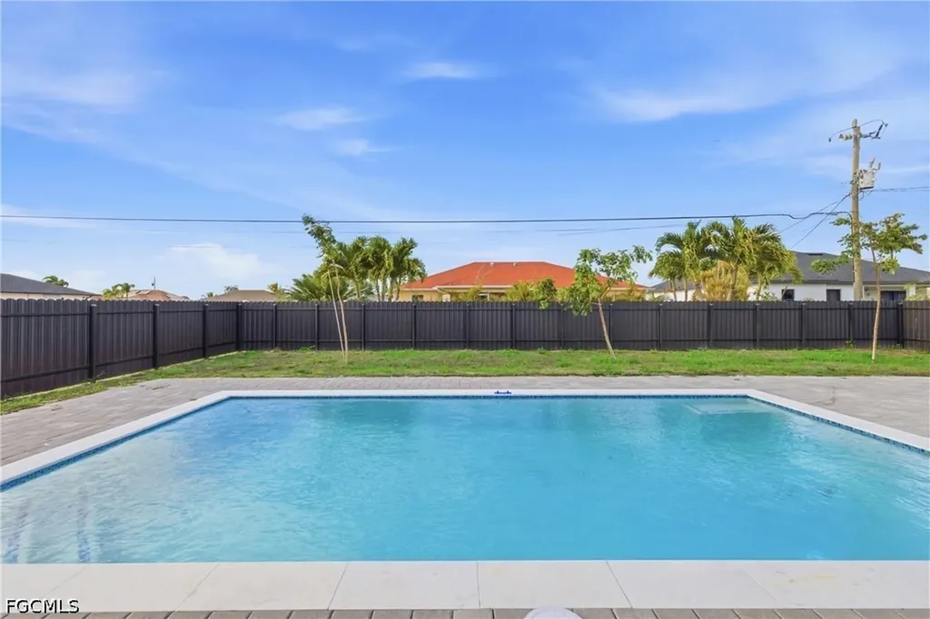 337 NE 13th Street Cape Coral FL 33909