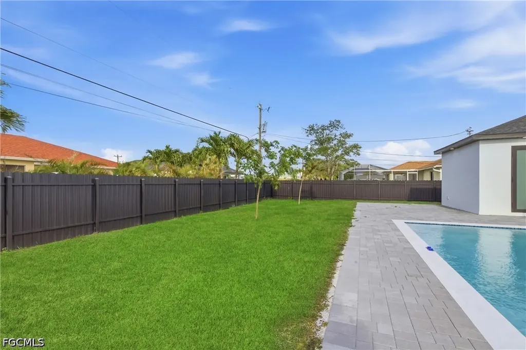 337 NE 13th Street Cape Coral FL 33909