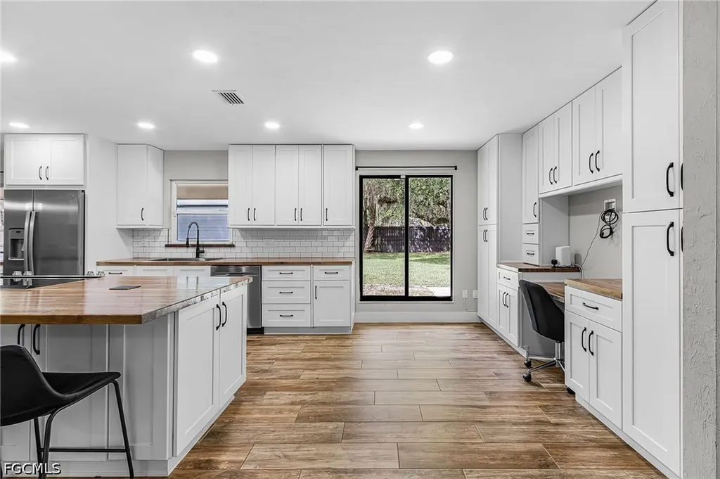 2249 River Oak Lane Fort Myers FL 33905
