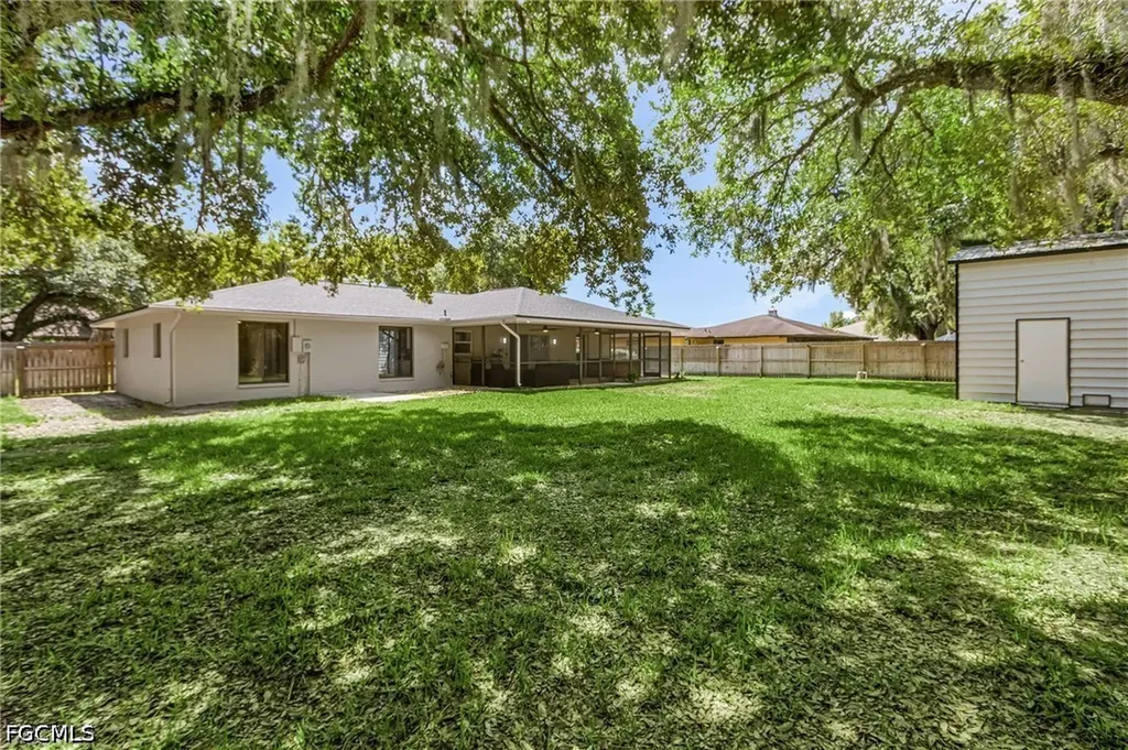 2249 River Oak Lane Fort Myers FL 33905