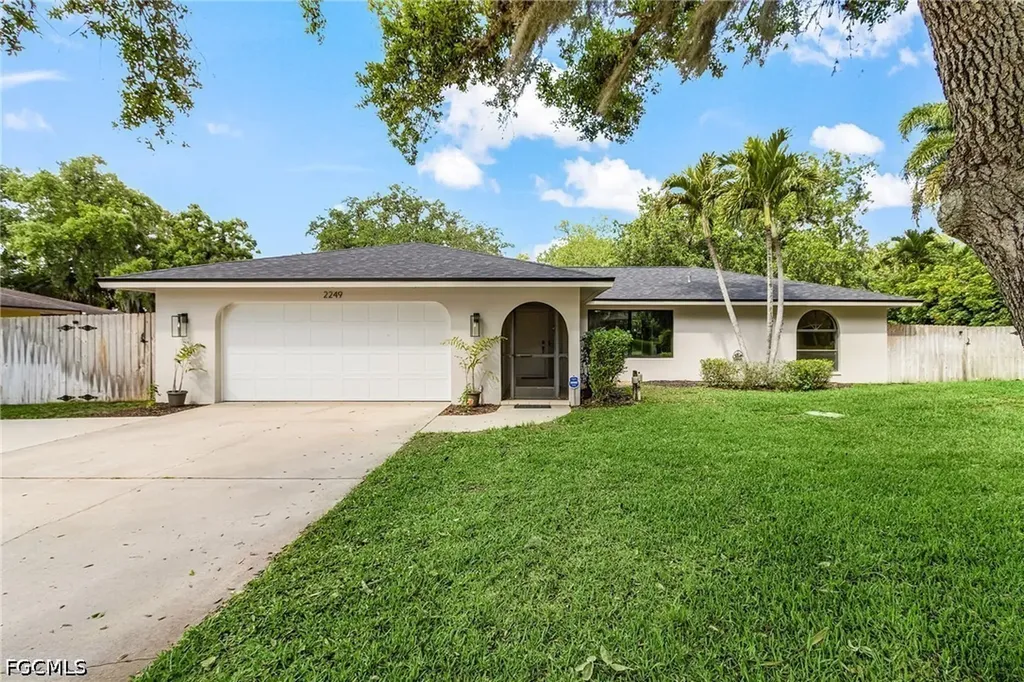 2249 River Oak Lane Fort Myers FL 33905