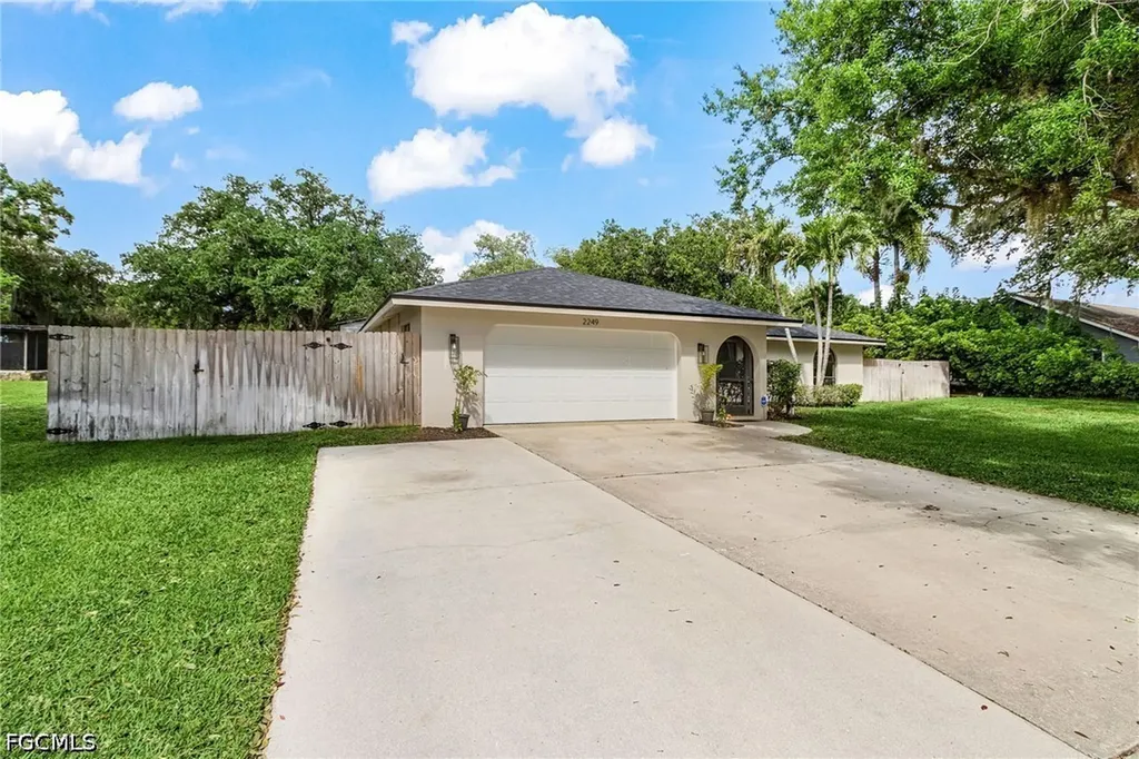 2249 River Oak Lane Fort Myers FL 33905