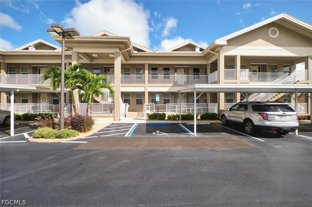 15256 Riverbend Boulevard North Fort Myers FL 33917