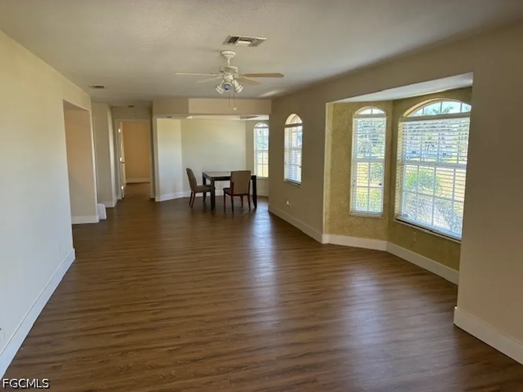 5410 Chiquita Boulevard S Cape Coral FL 33914