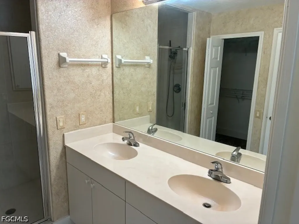 5410 Chiquita Boulevard S Cape Coral FL 33914