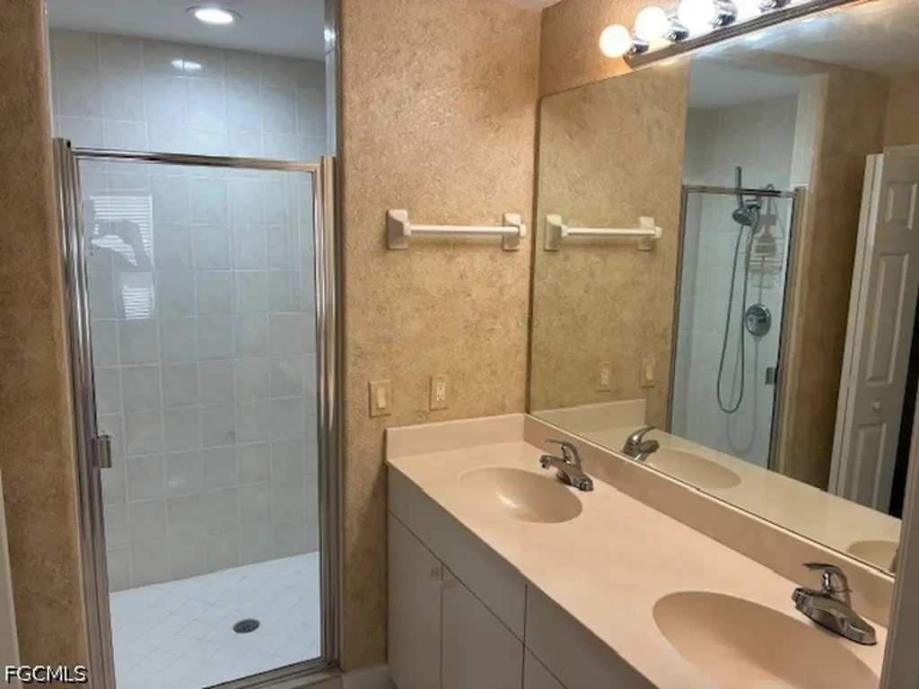 5410 Chiquita Boulevard S Cape Coral FL 33914