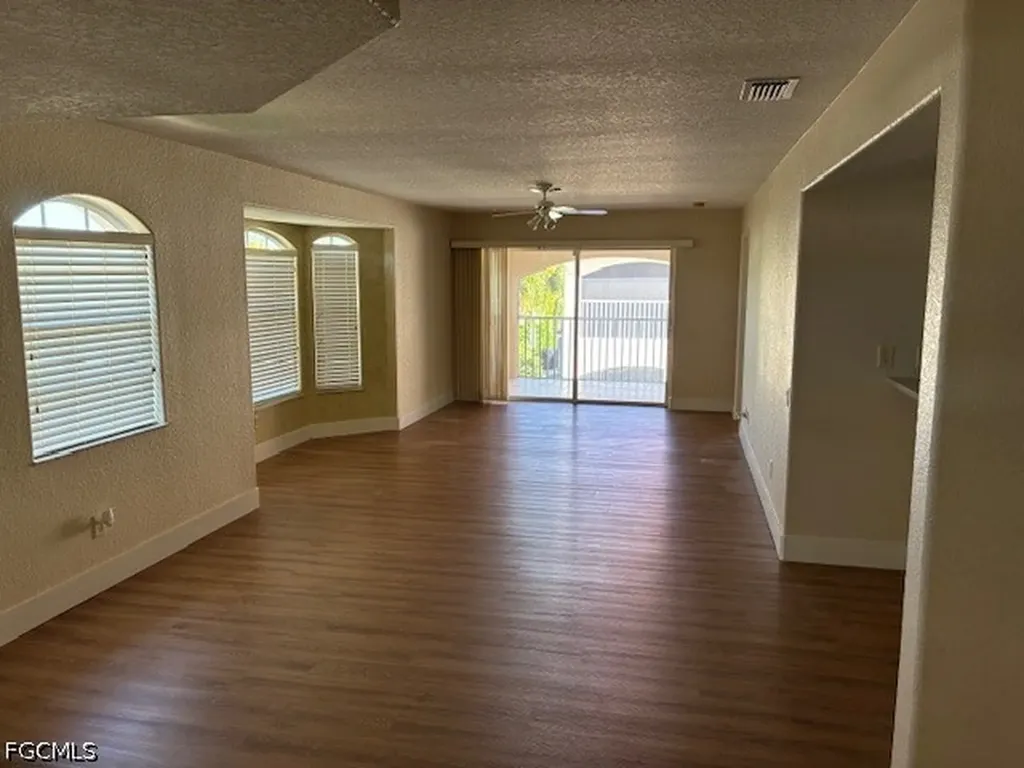 5410 Chiquita Boulevard S Cape Coral FL 33914