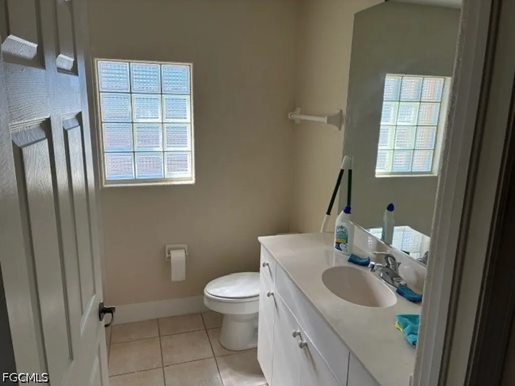5410 Chiquita Boulevard S Cape Coral FL 33914