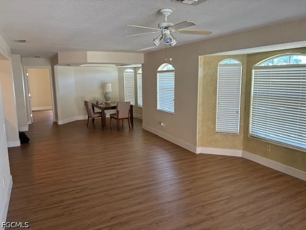 5410 Chiquita Boulevard S Cape Coral FL 33914