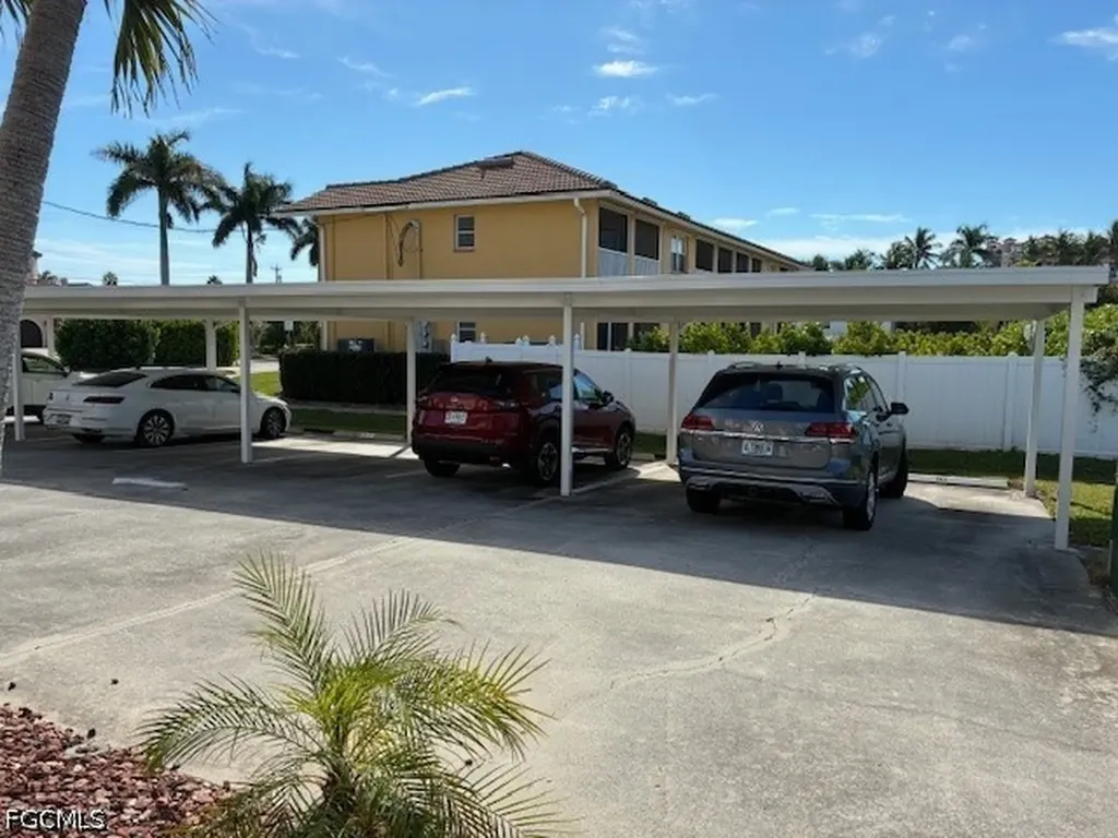 5410 Chiquita Boulevard S Cape Coral FL 33914
