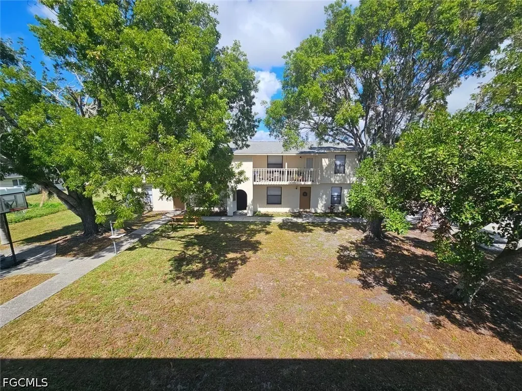 626 SE 13th Court Cape Coral FL 33990