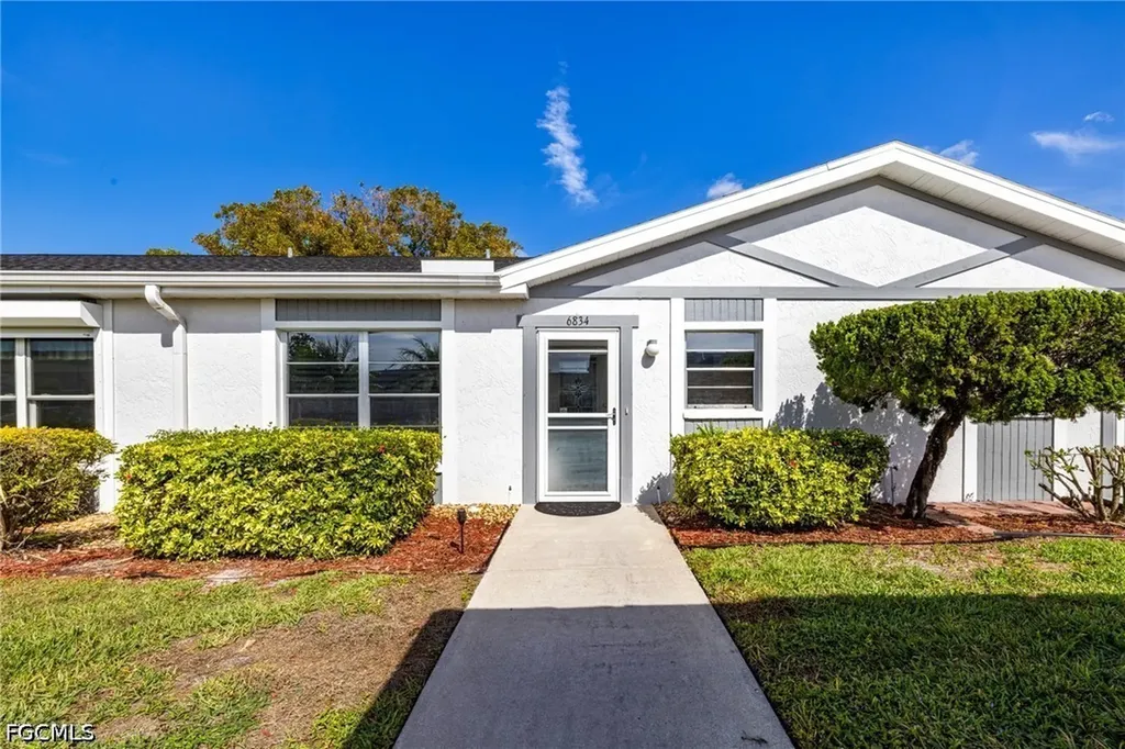 6834 Bogey Drive Fort Myers FL 33919