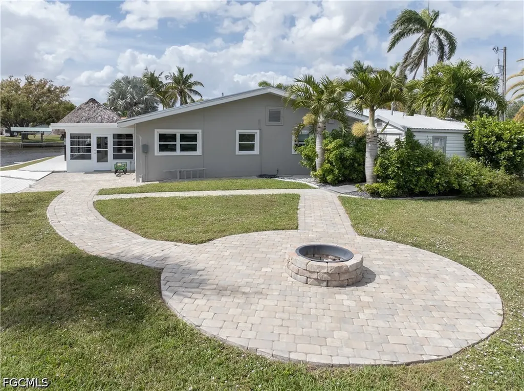 416 Seaworthy Road North Fort Myers FL 33903