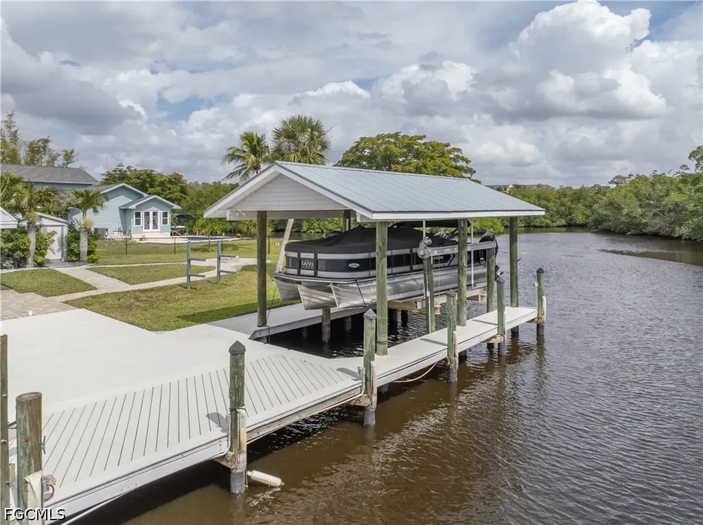 416 Seaworthy Road North Fort Myers FL 33903