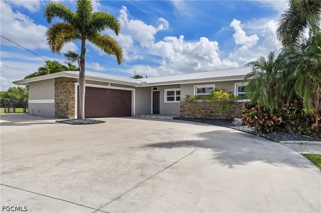 416 Seaworthy Road North Fort Myers FL 33903