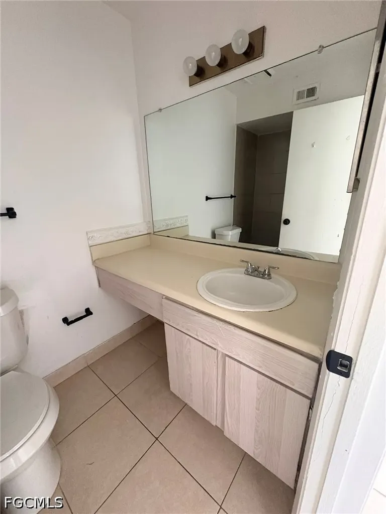 2855 Winkler Avenue Fort Myers FL 33916