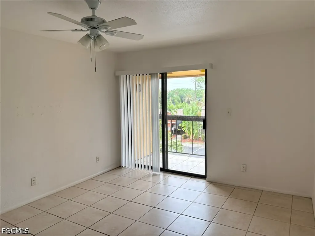 2855 Winkler Avenue Fort Myers FL 33916