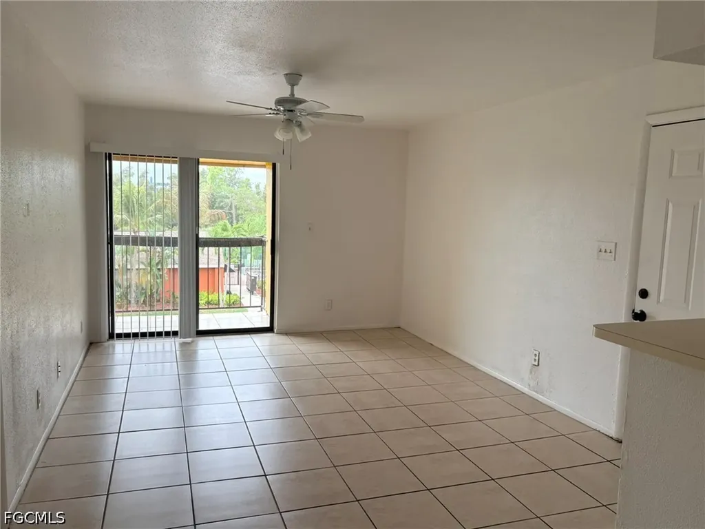 2855 Winkler Avenue Fort Myers FL 33916