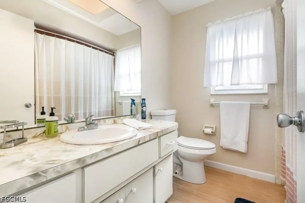 922 SE 25th Lane Cape Coral FL 33904