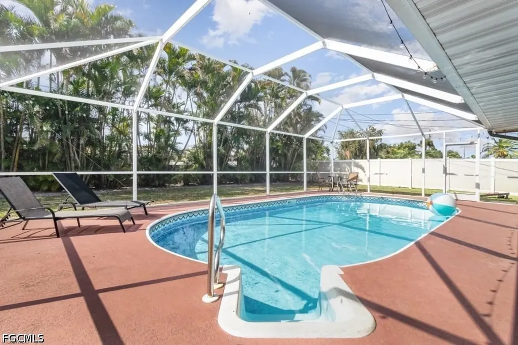 922 SE 25th Lane Cape Coral FL 33904