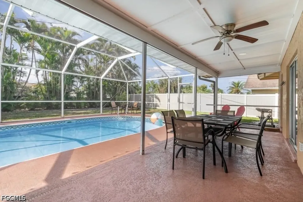 922 SE 25th Lane Cape Coral FL 33904