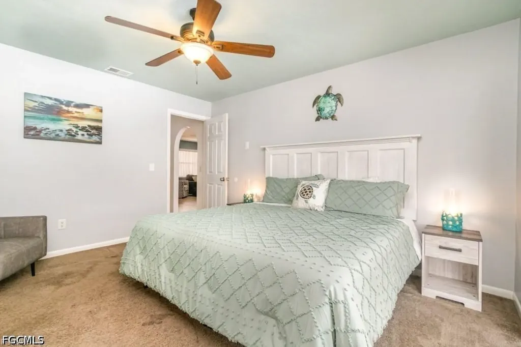 922 SE 25th Lane Cape Coral FL 33904