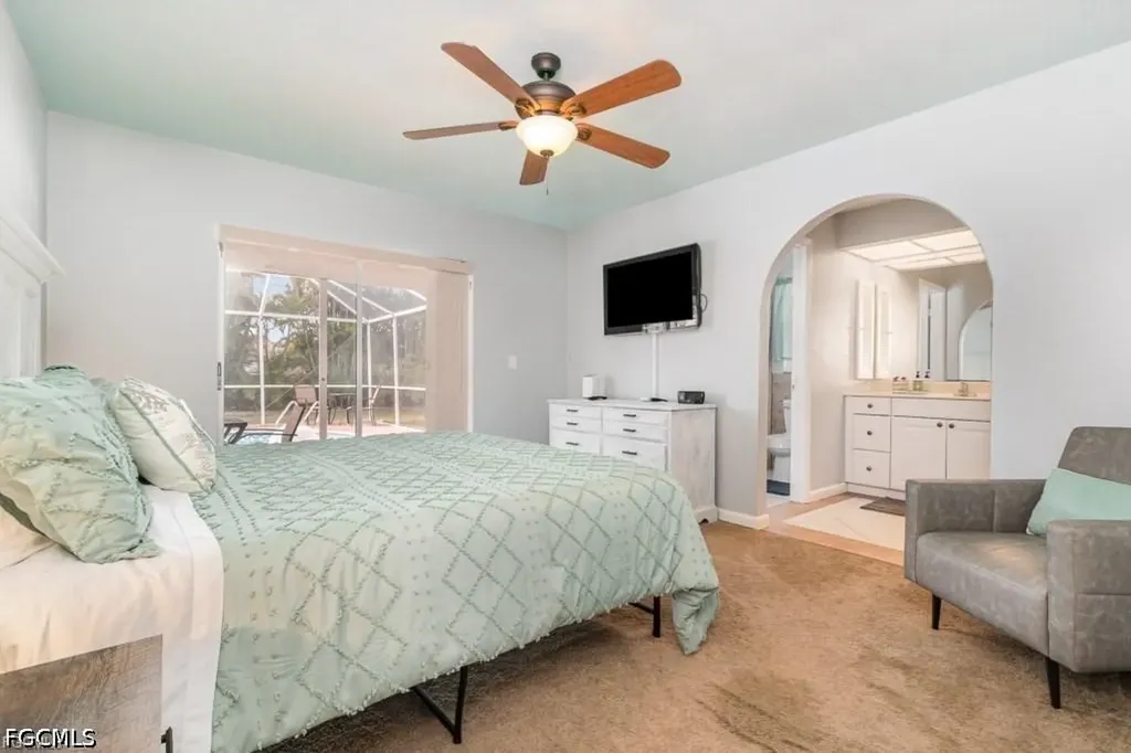 922 SE 25th Lane Cape Coral FL 33904