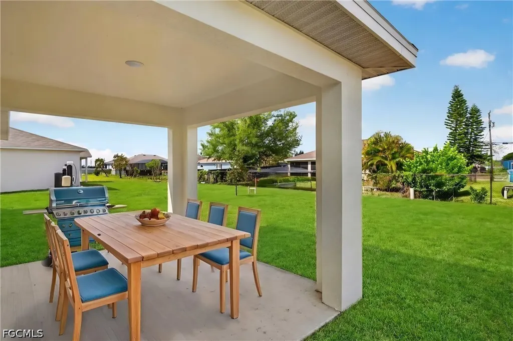 2132 NW 16th Place Cape Coral FL 33993