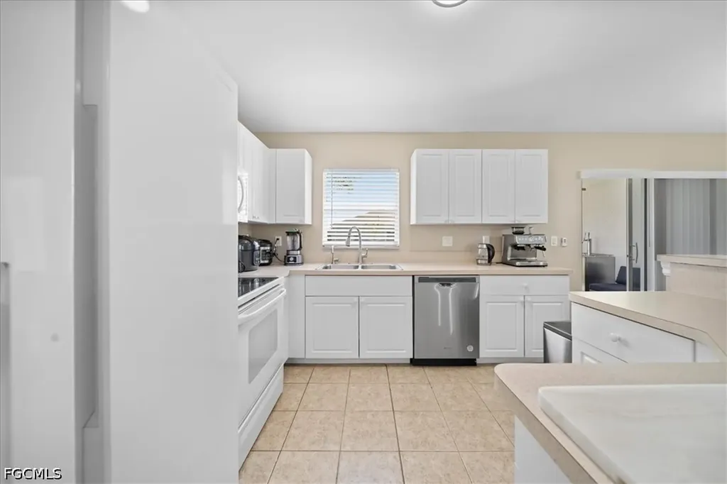 2525 NW 21st Avenue Cape Coral FL 33993