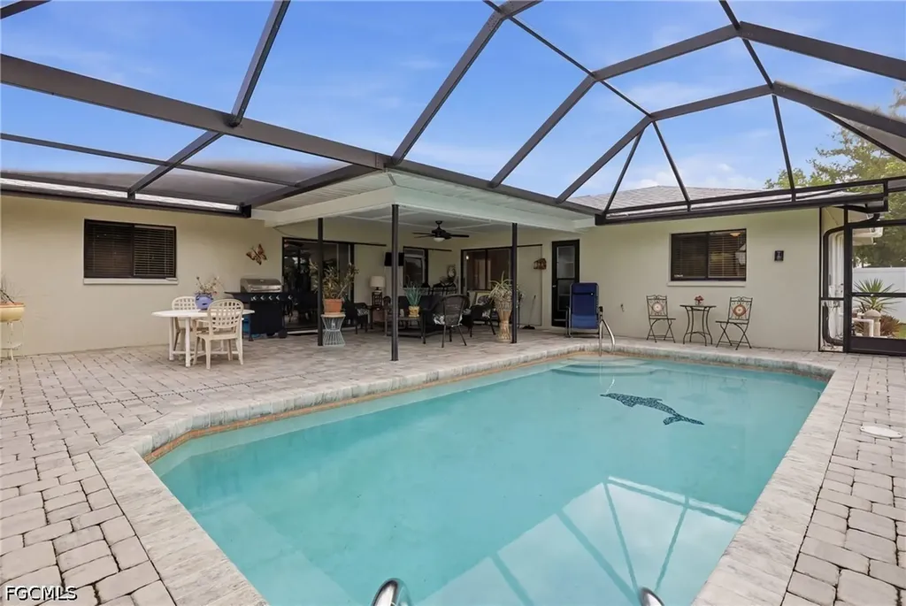 1302 SE 18 Street Cape Coral FL 33990