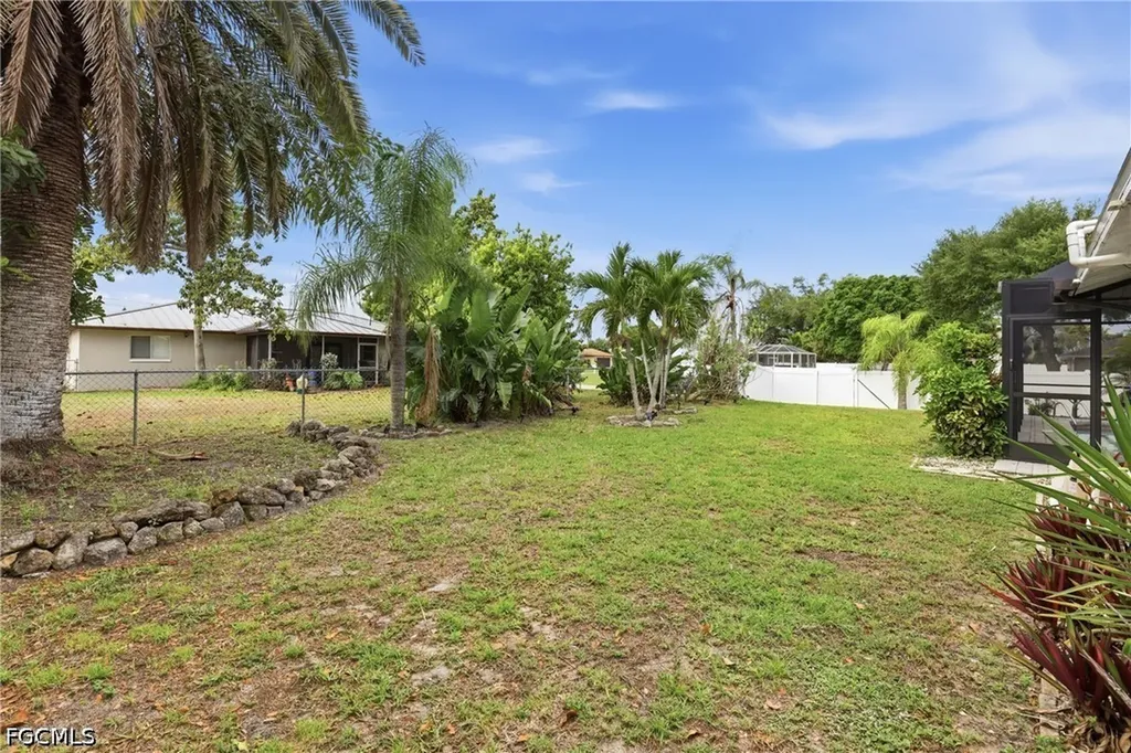 1302 SE 18 Street Cape Coral FL 33990
