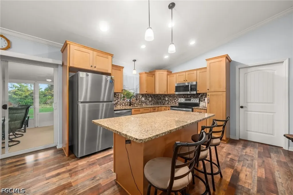 112 Bimini Street NE Lake Placid FL 33852