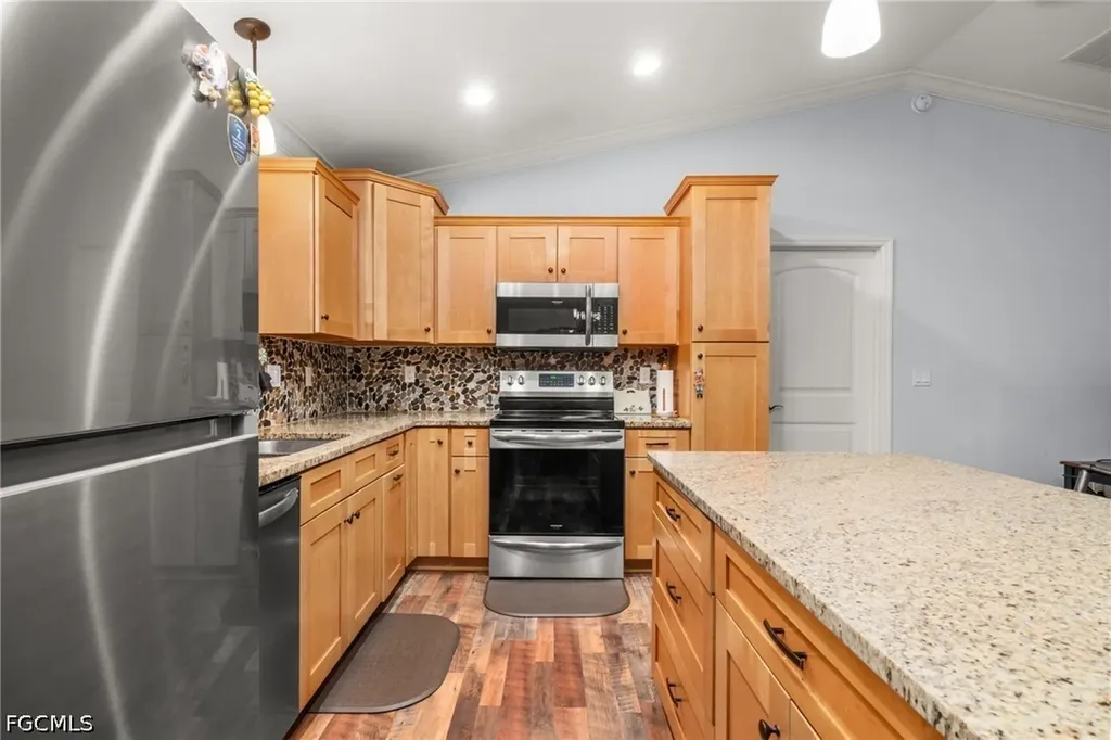 112 Bimini Street NE Lake Placid FL 33852