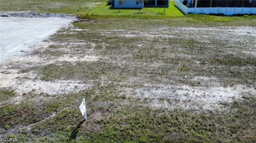 2717 NW 46th Avenue Cape Coral FL 33993