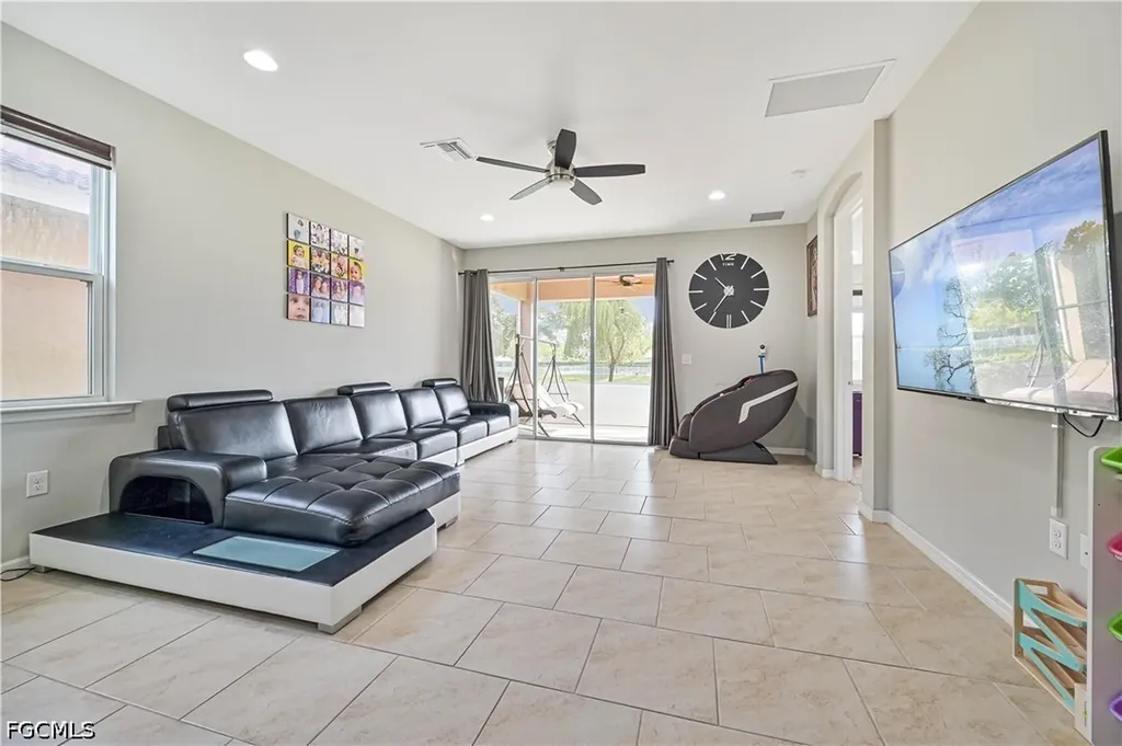 3587 Brittons Court Fort Myers FL 33916