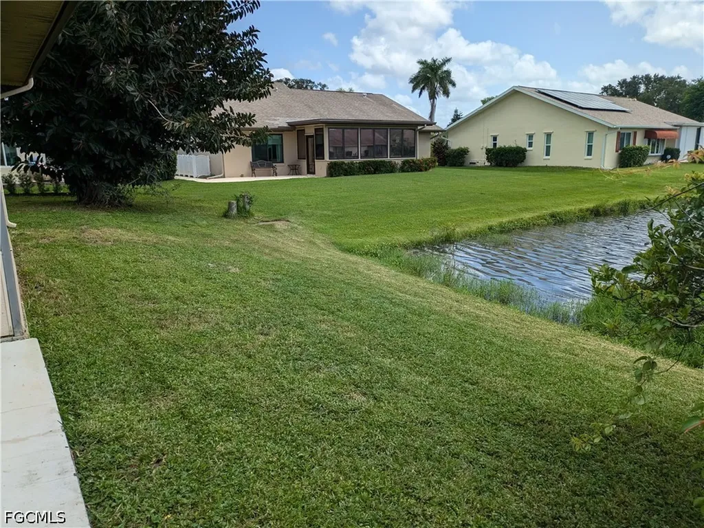 104 Fleur De Lis Lane Naples FL 34112