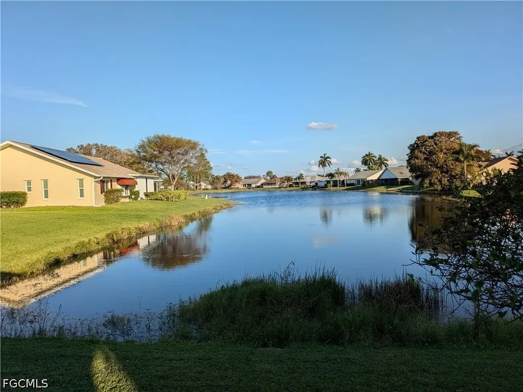 104 Fleur De Lis Lane Naples FL 34112