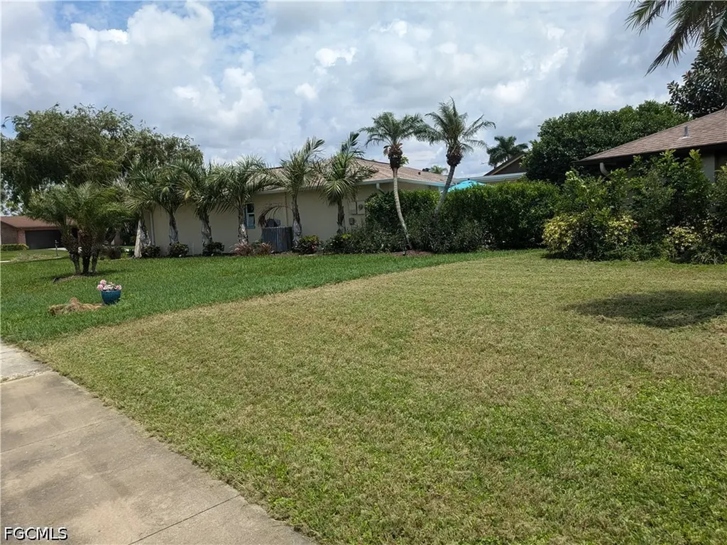 104 Fleur De Lis Lane Naples FL 34112