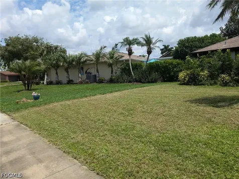 104 Fleur De Lis Lane Naples FL 34112