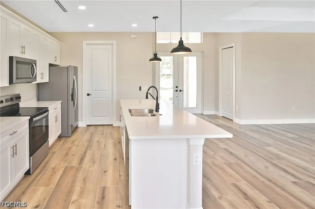 1406 NW 19th Street Cape Coral FL 33993