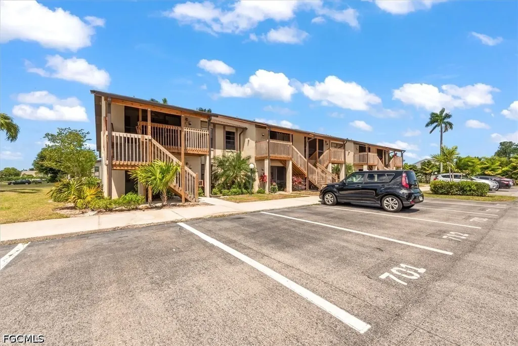 9380 Lennex Lane Fort Myers FL 33919