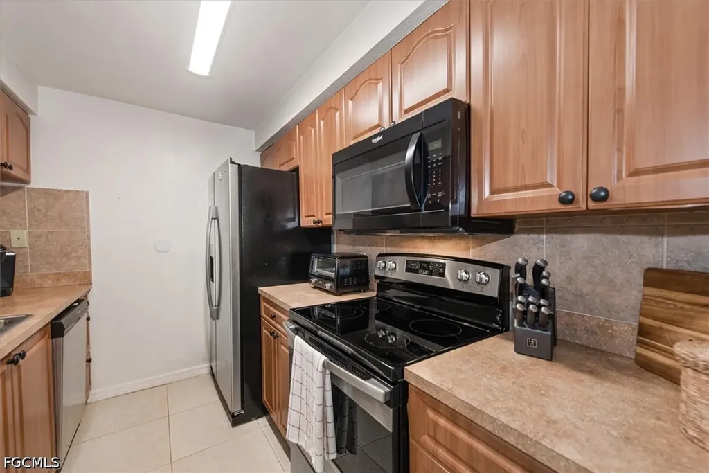 9380 Lennex Lane Fort Myers FL 33919