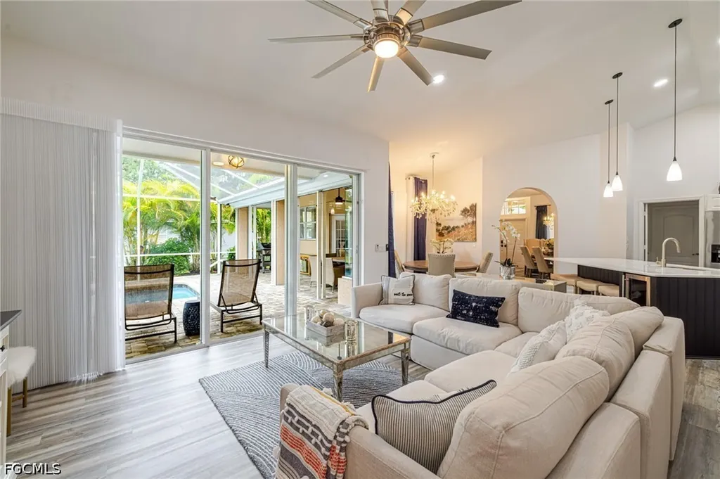 1059 Briarwood Boulevard Naples FL 34104