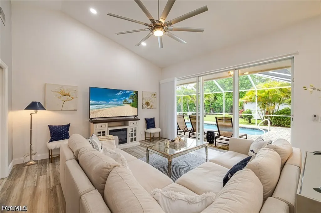 1059 Briarwood Boulevard Naples FL 34104