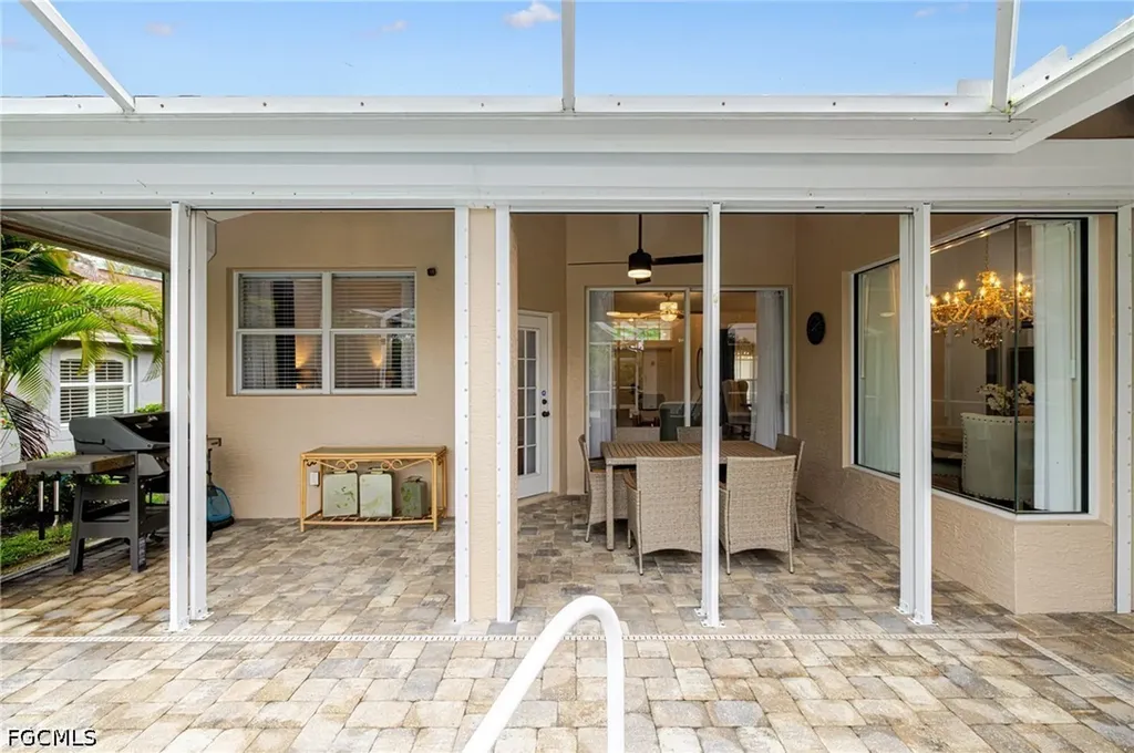 1059 Briarwood Boulevard Naples FL 34104