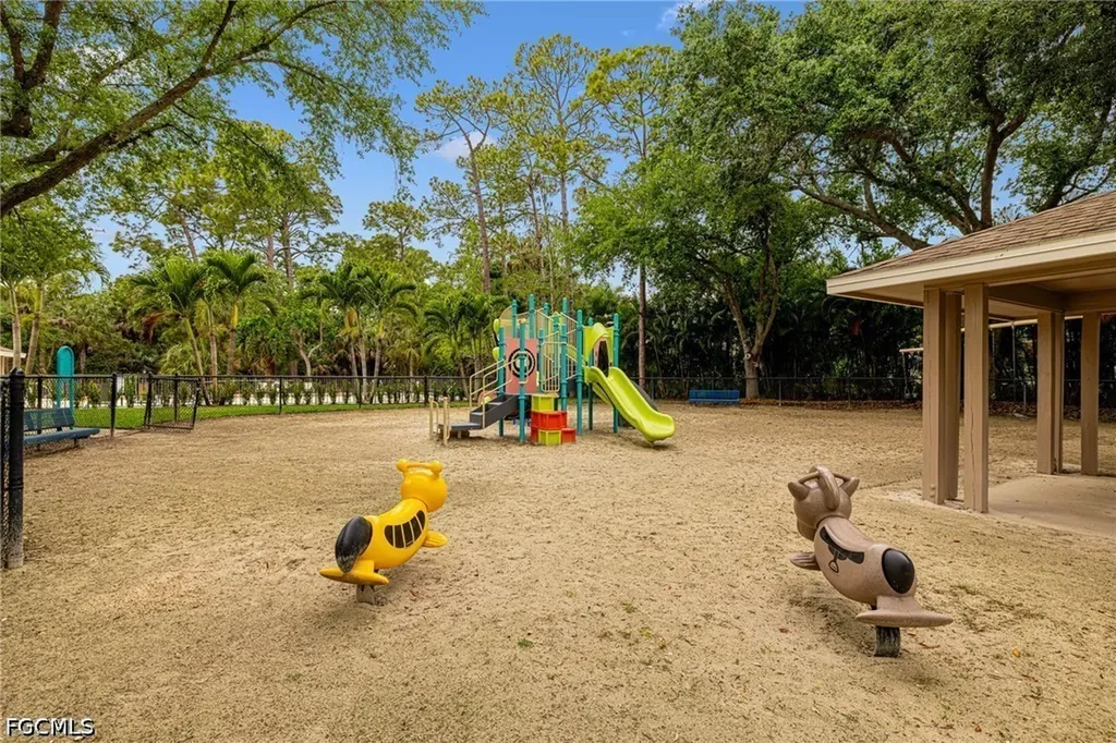 1059 Briarwood Boulevard Naples FL 34104