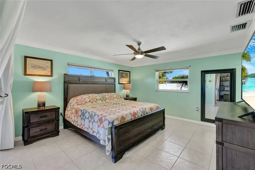 4232 SE 8th Place Cape Coral FL 33904